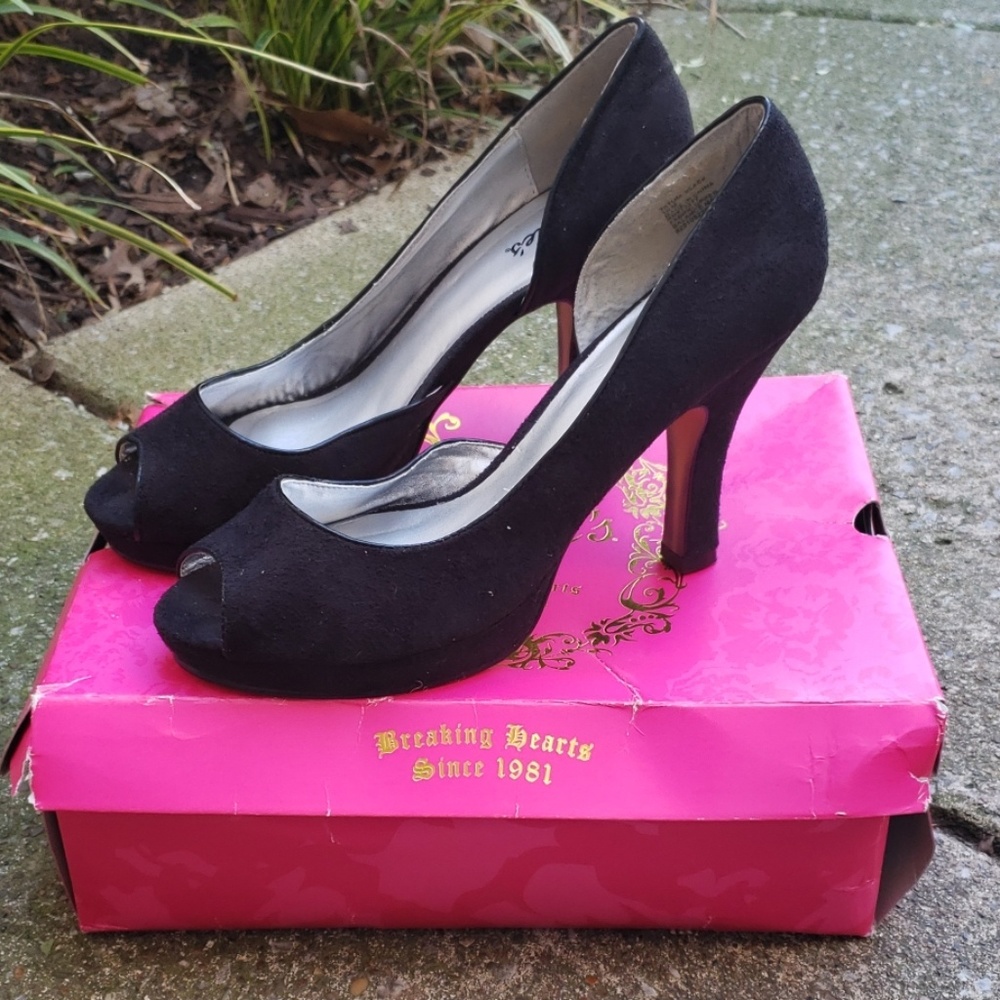 Candies Black Suede Pumps